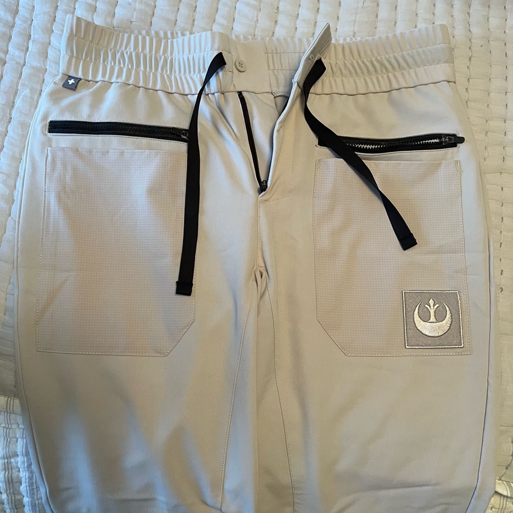 FIGS STAR WARS joggers XS